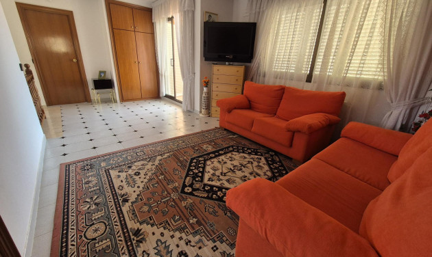 Resale - Villa - Vallirana